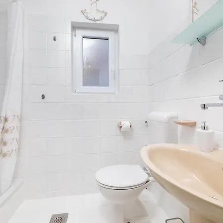 Aisa* Countryside Just 500m From The Beach! Krk Town