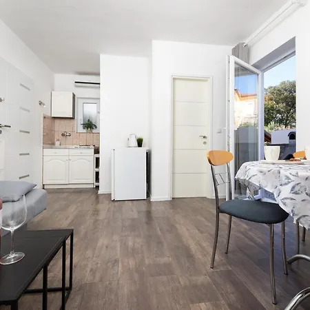 Aisa* Countryside Just 500m From The Beach! Apartment *