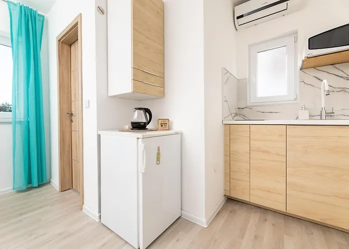 Aisa* Countryside Just 500m From The Beach! * Krk Town